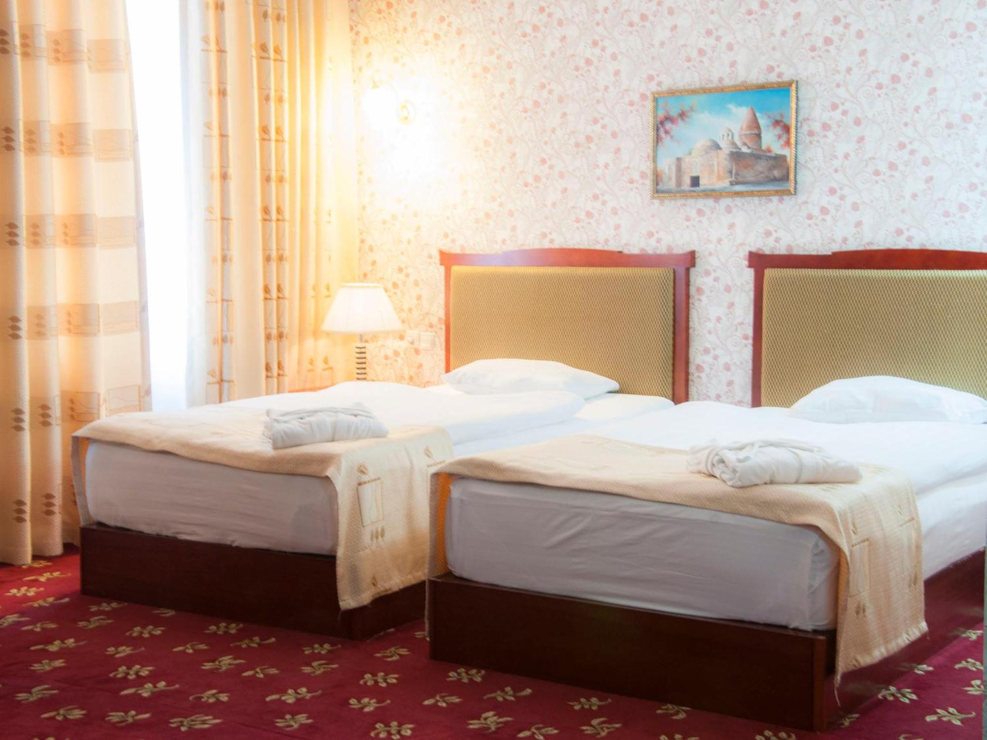 Golden Valley Hotel ทาชเคนต์ ภายนอก รูปภาพ